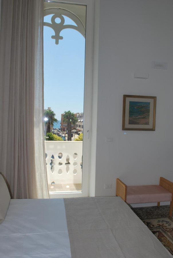 Bed and Breakfast Palazzo Del Cavaliere Gallipoli Exterior foto
